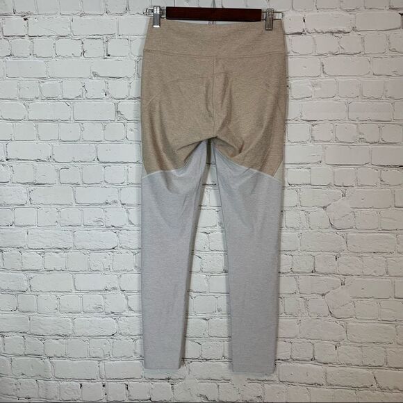 Outdoor Voices Tri Color Leggings Beige Cream Grey Size Small - Picture 5 of 10
